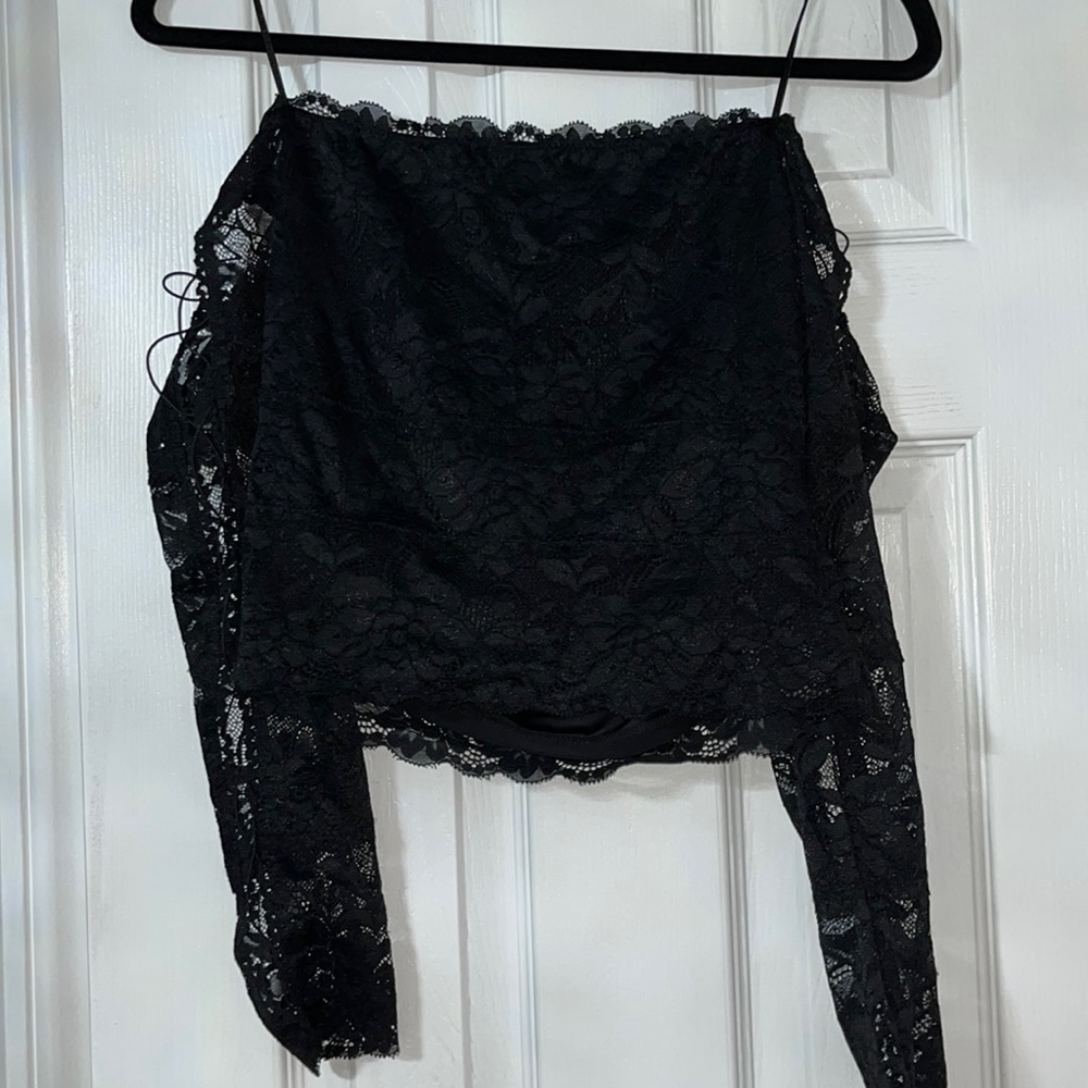 Guess crop top